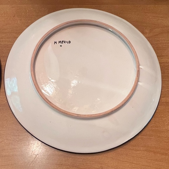 2 Beautiful Handmade Plates - Picture 5 of 7